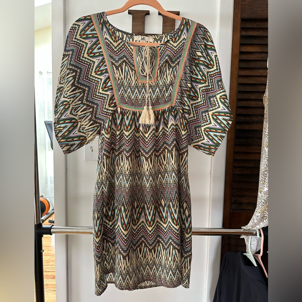 Ya Los Angeles Short Sleeve Round Neck Tasseled Multicolor Tunic Dress Size S